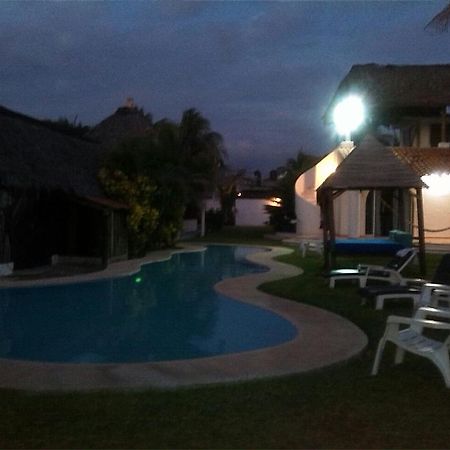 Отель Cabanas Pie De La Cuesta Коюка Экстерьер фото